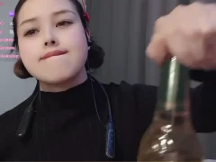 Lucky-Xiuxiu: Free In Bed & CIM WebCam Record 67